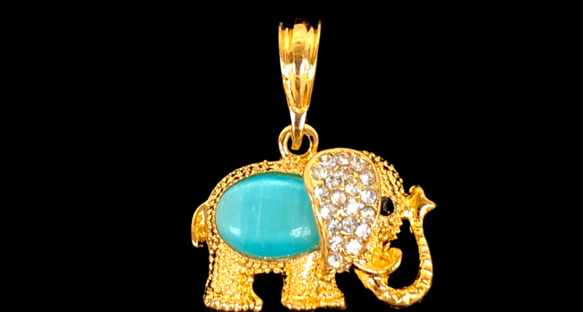 18K Gold Elephant Pendant