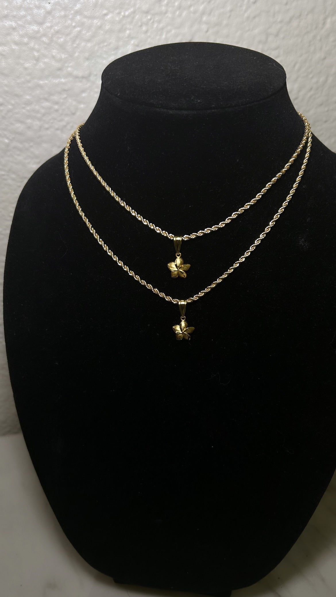 Dainty Flower Necklace & Chain