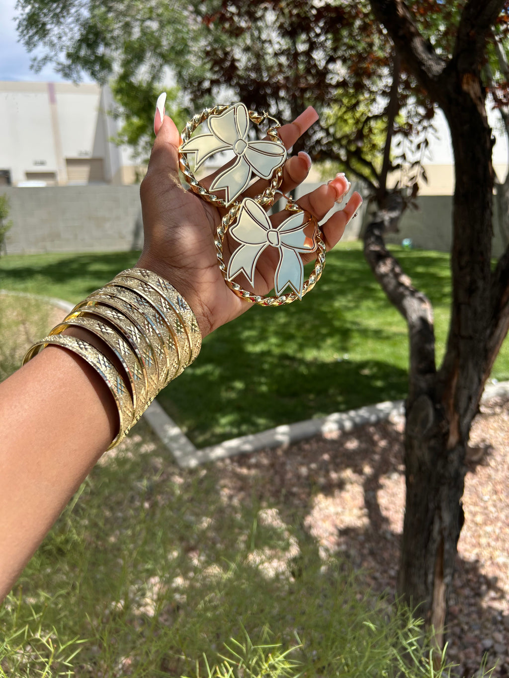 Bow design symbol hoops