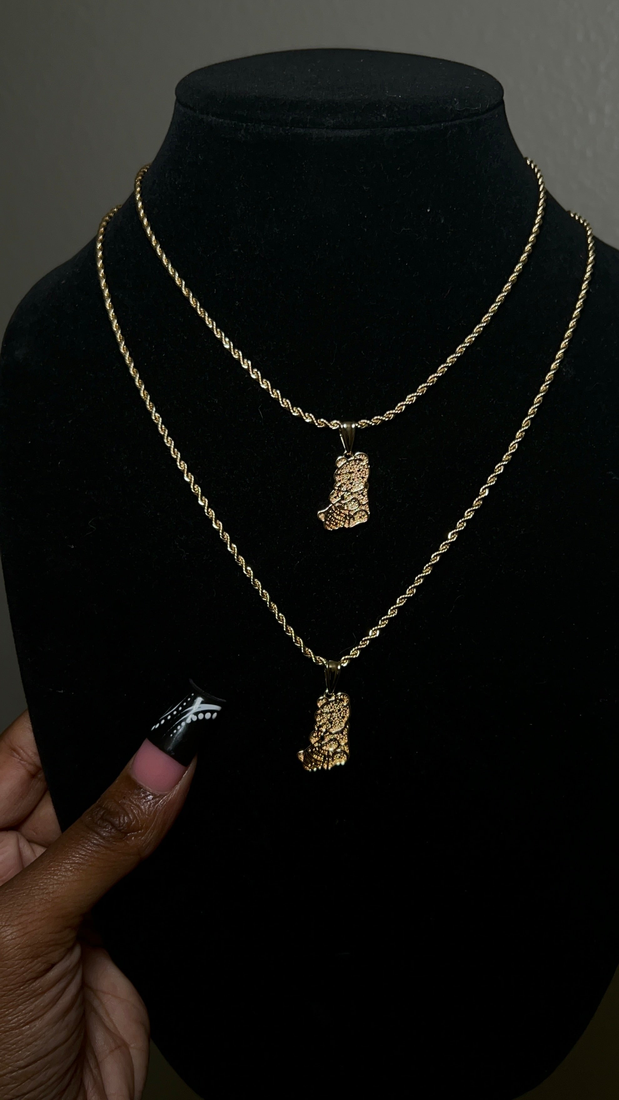 Winnie the Pooh honey pendant & chain