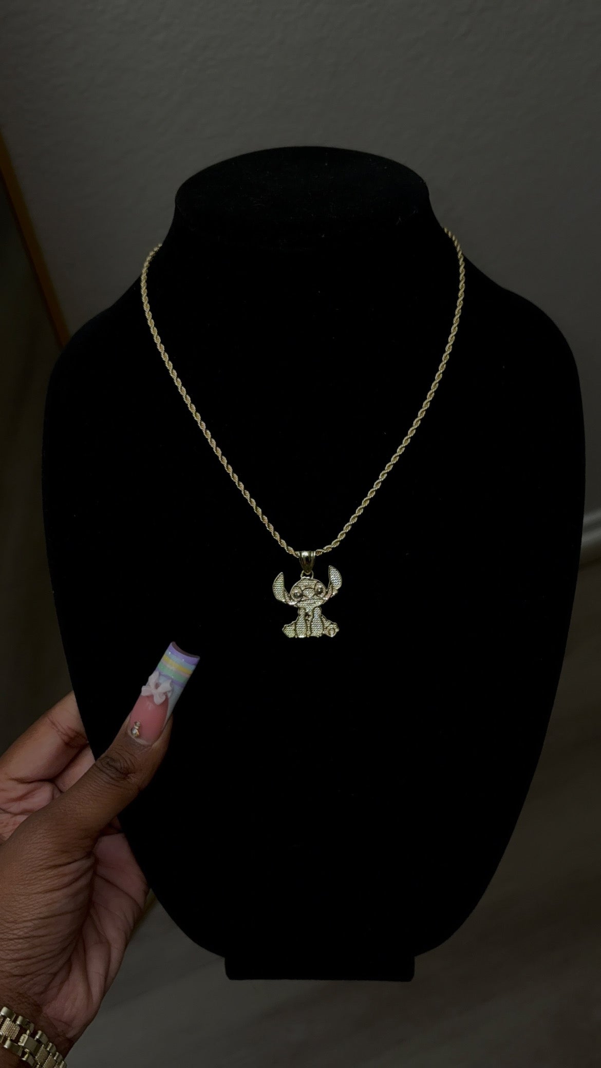 New Stitch Pendant & Chain