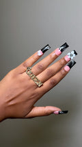 Queen Double Finger Ring