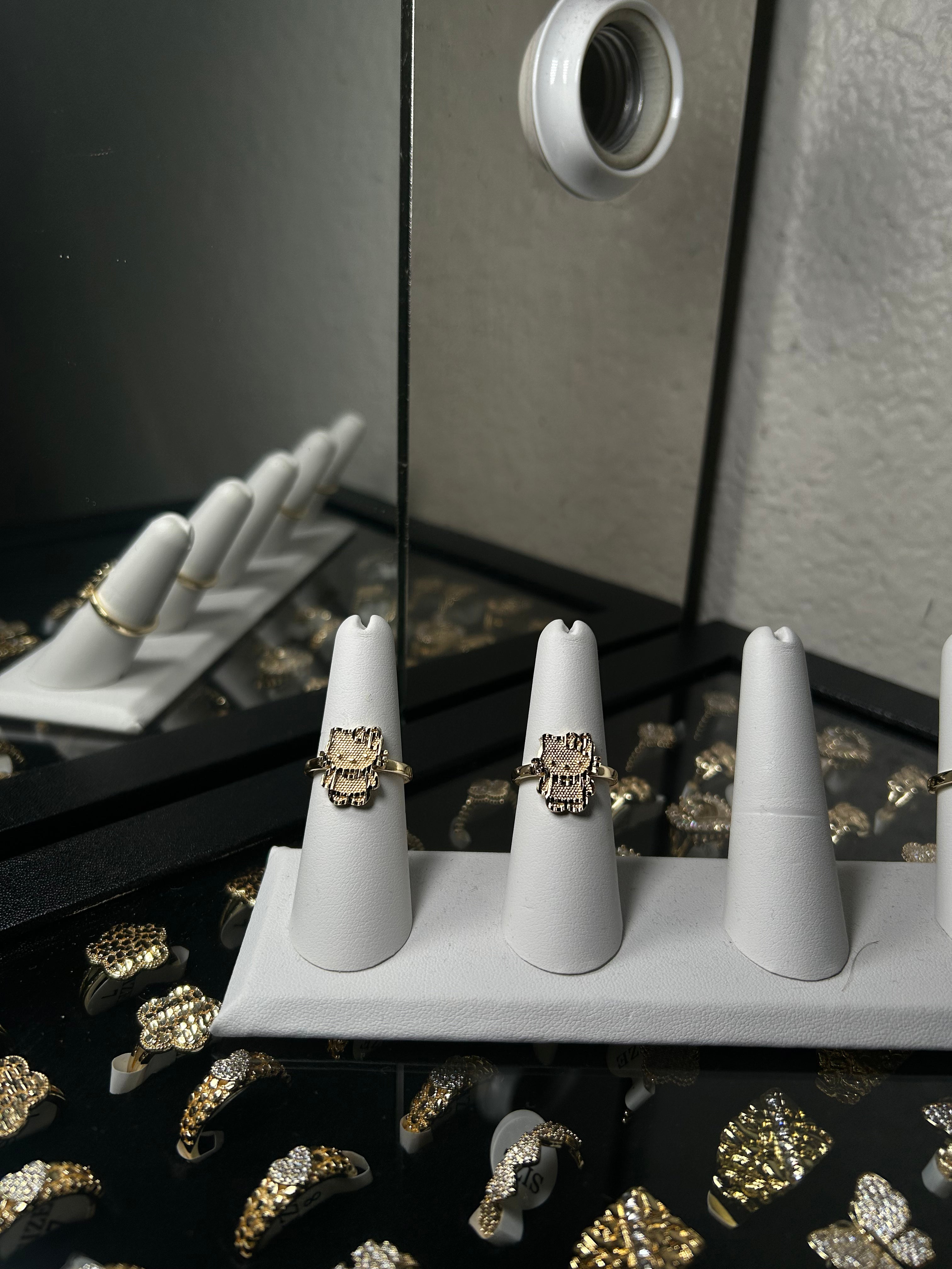Mini cat ring