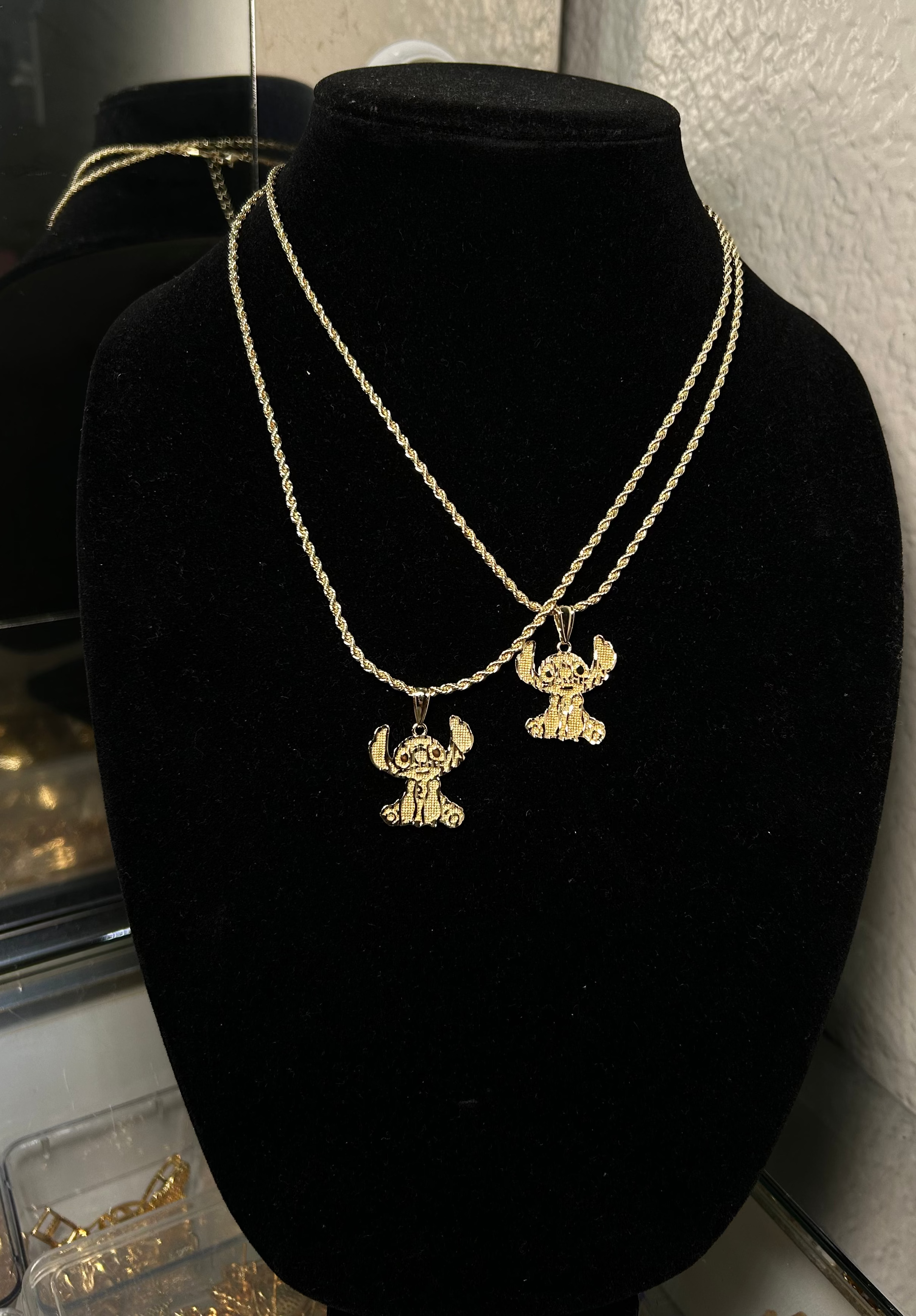 Stitch Pendant & Chain